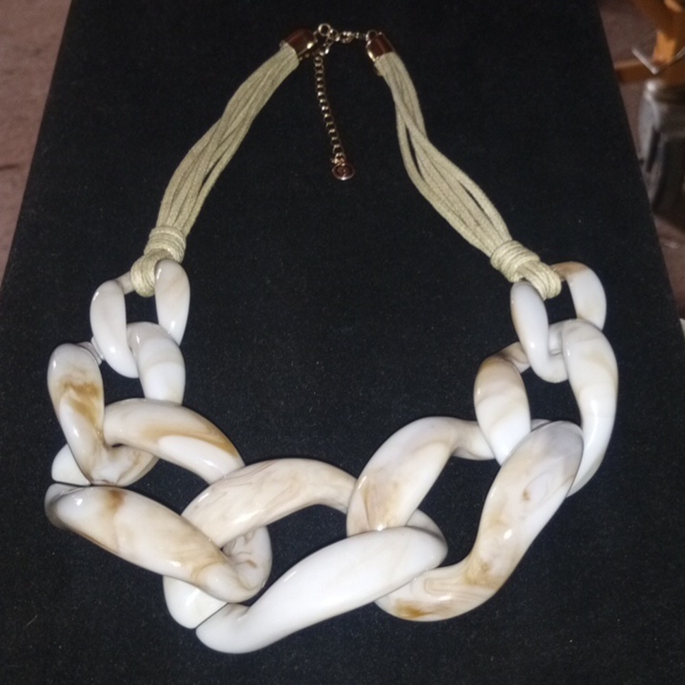 Chic Cream And Brown Chain Necklace